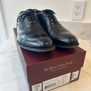 To boot New York men’s shoes sz 9